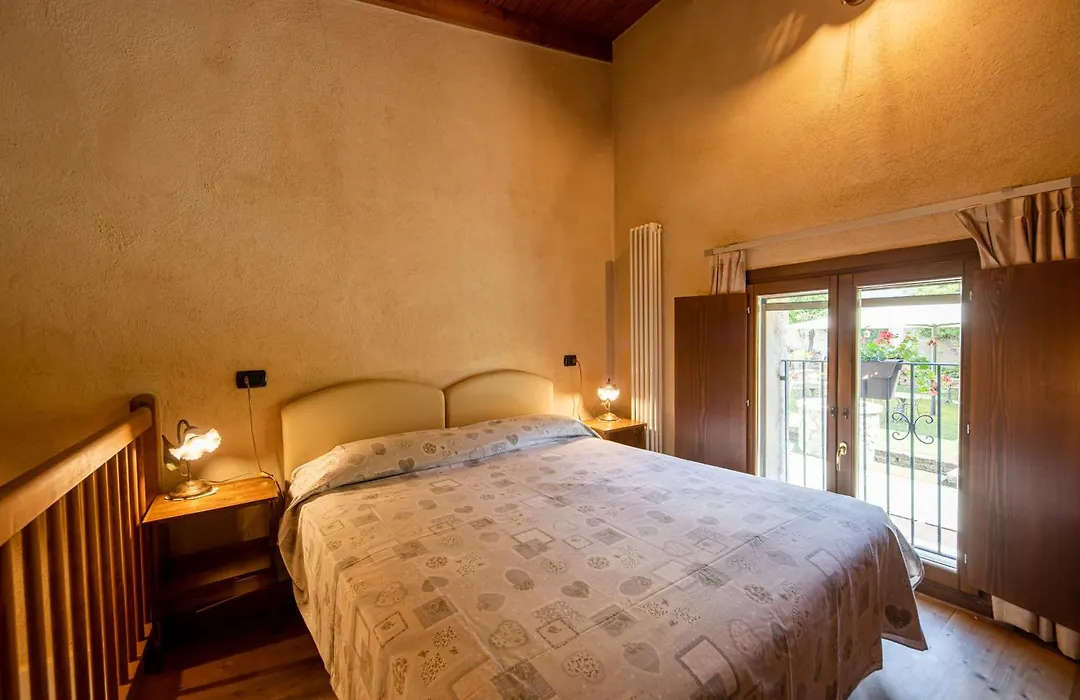 Agriturismo Borgo Di Calmasino-1